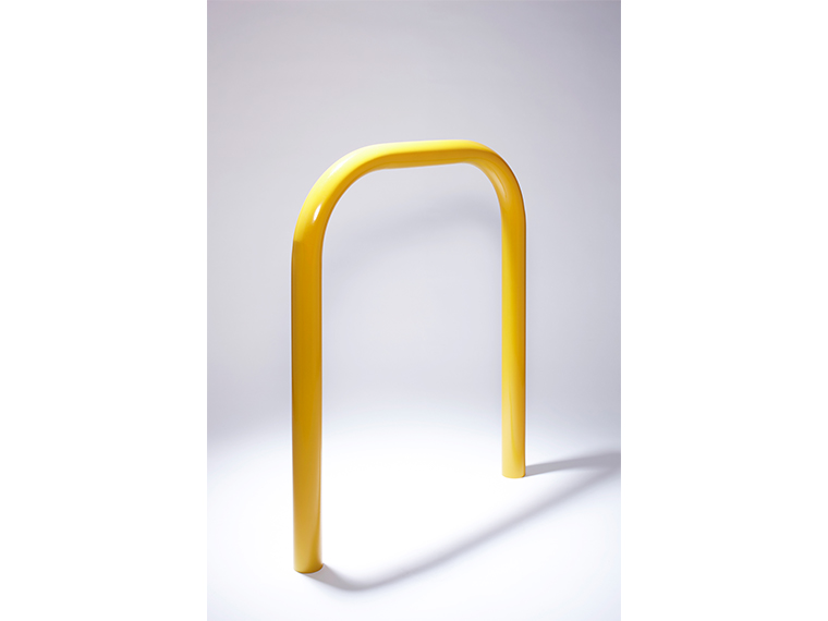 車止め(ポールなど)　黄のポール　全体像