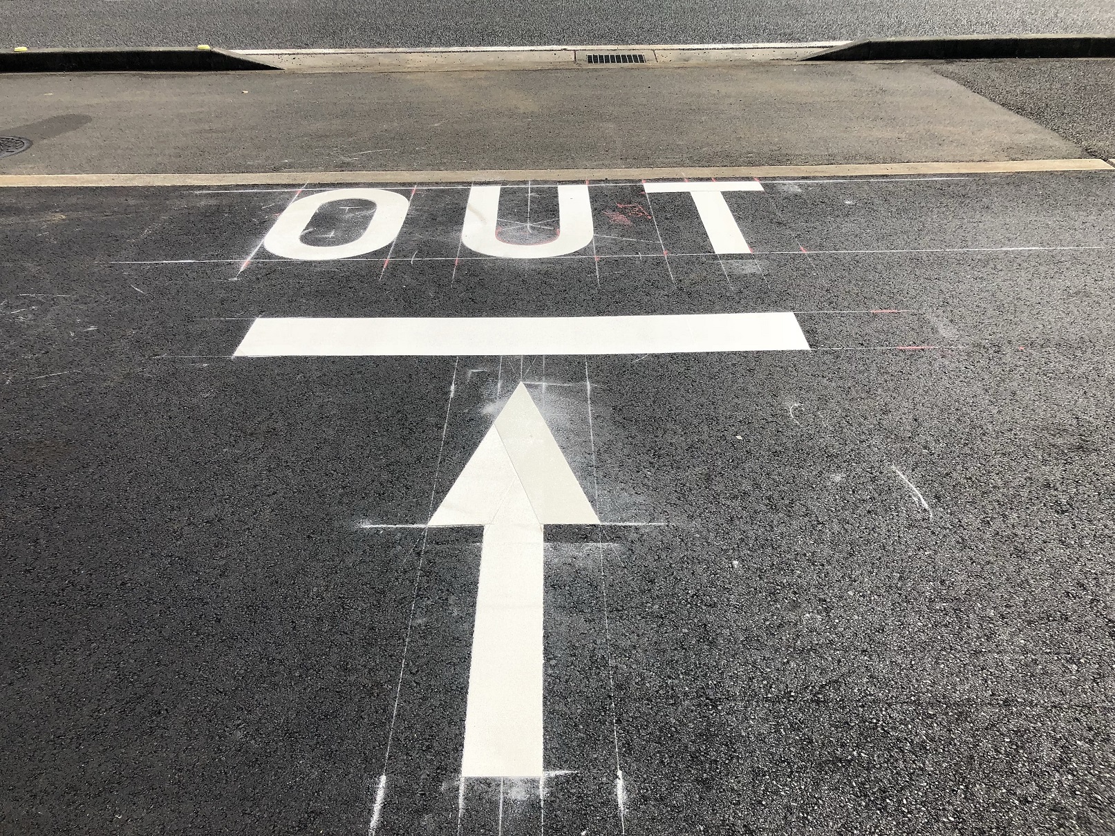 白線ライン施工+マーク施工＋パーキングブロック設置 神奈川県4