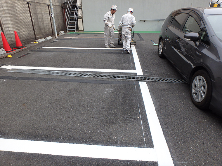 白線ライン施工+マーク施工 神奈川県1