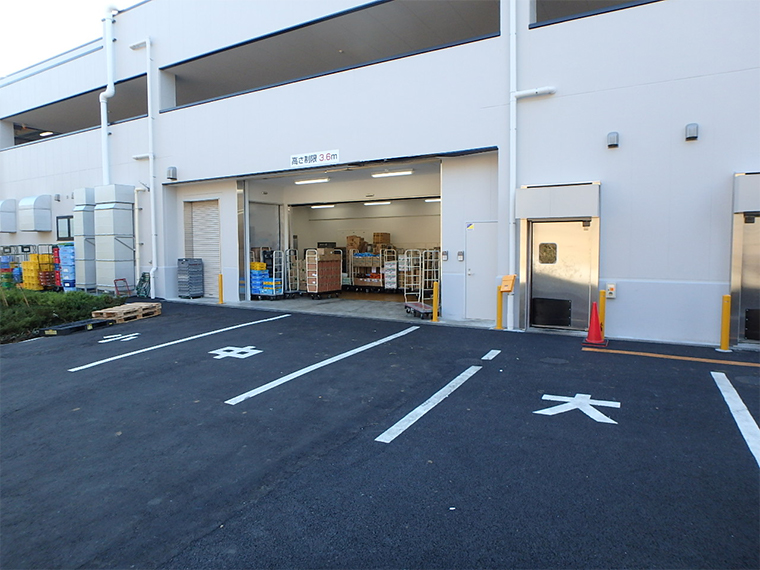 白線ライン施工+黄色ライン施工+マーク施工 神奈川県1