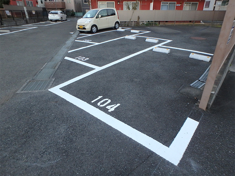 白線ライン施工+パーキングブロック設置 神奈川県0